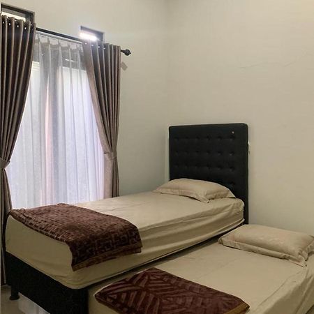 Guest House / Homestay Bukit Mutiara Residence Ngingas Luaran gambar
