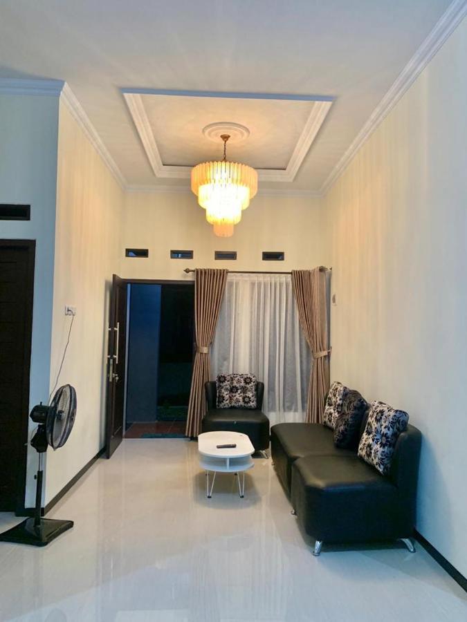 Guest House / Homestay Bukit Mutiara Residence Ngingas Luaran gambar