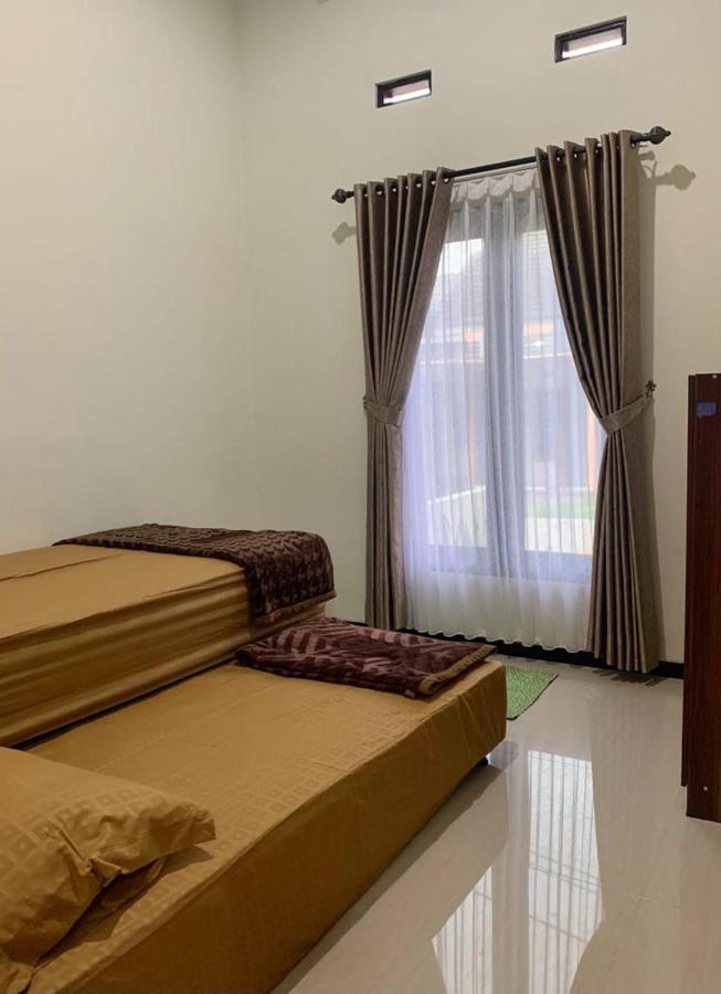 Guest House / Homestay Bukit Mutiara Residence Ngingas Luaran gambar