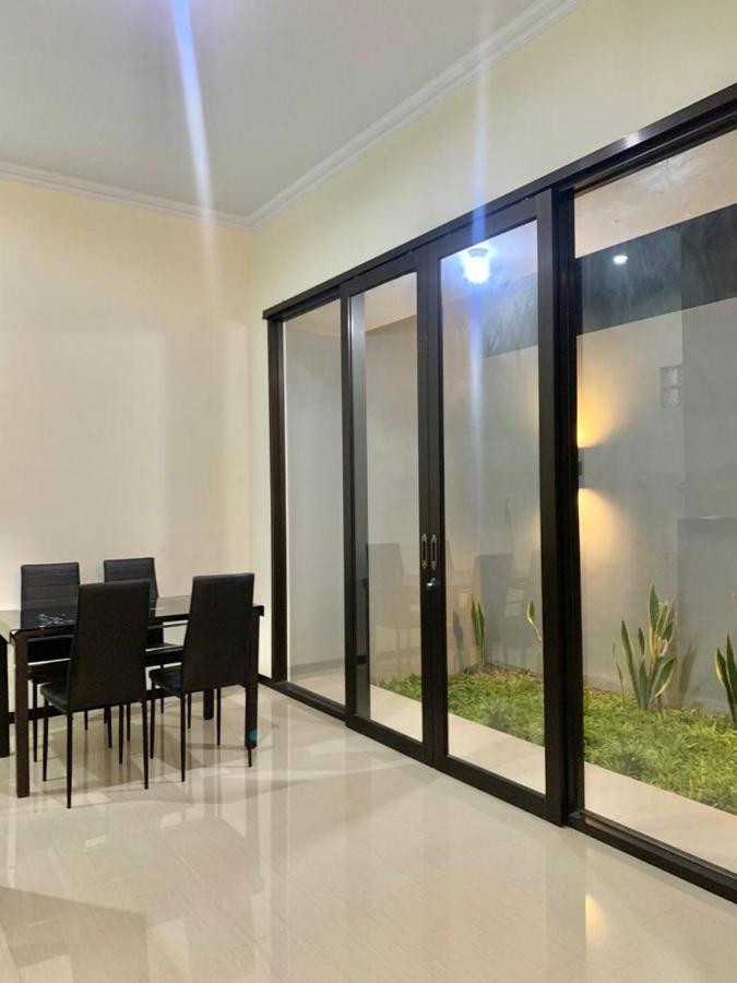 Guest House / Homestay Bukit Mutiara Residence Ngingas Luaran gambar
